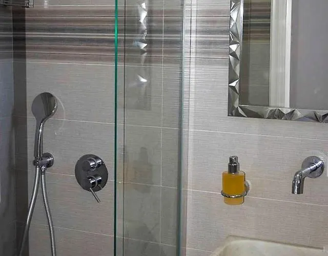 Anemoessa Hotel Pollonia