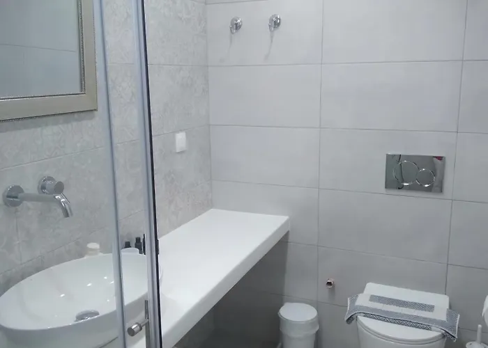 Anemoessa * Pollonia